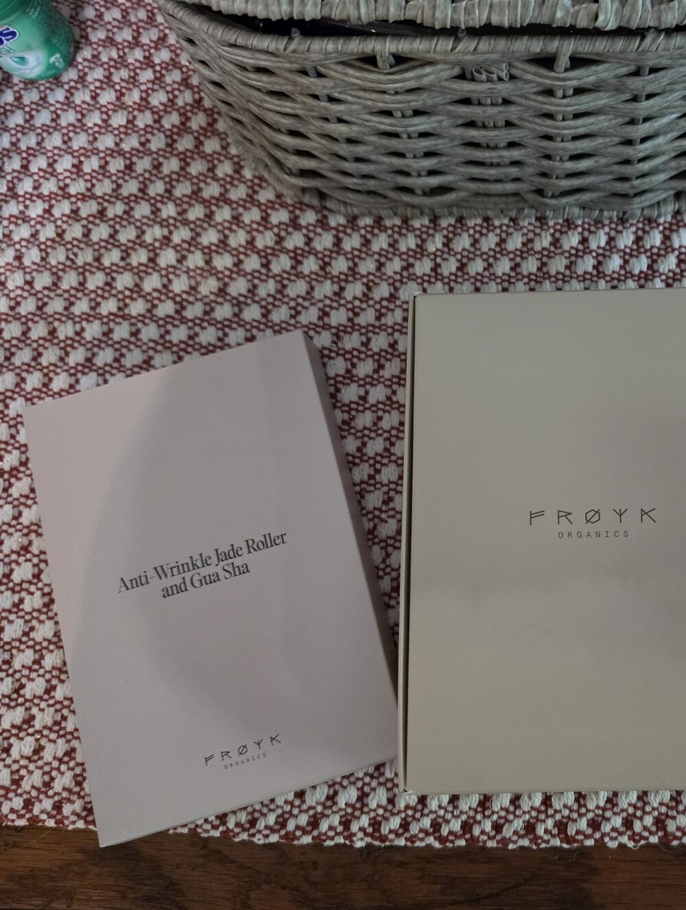 FROYK Organics Skincare Set in Soft Beige and Pink